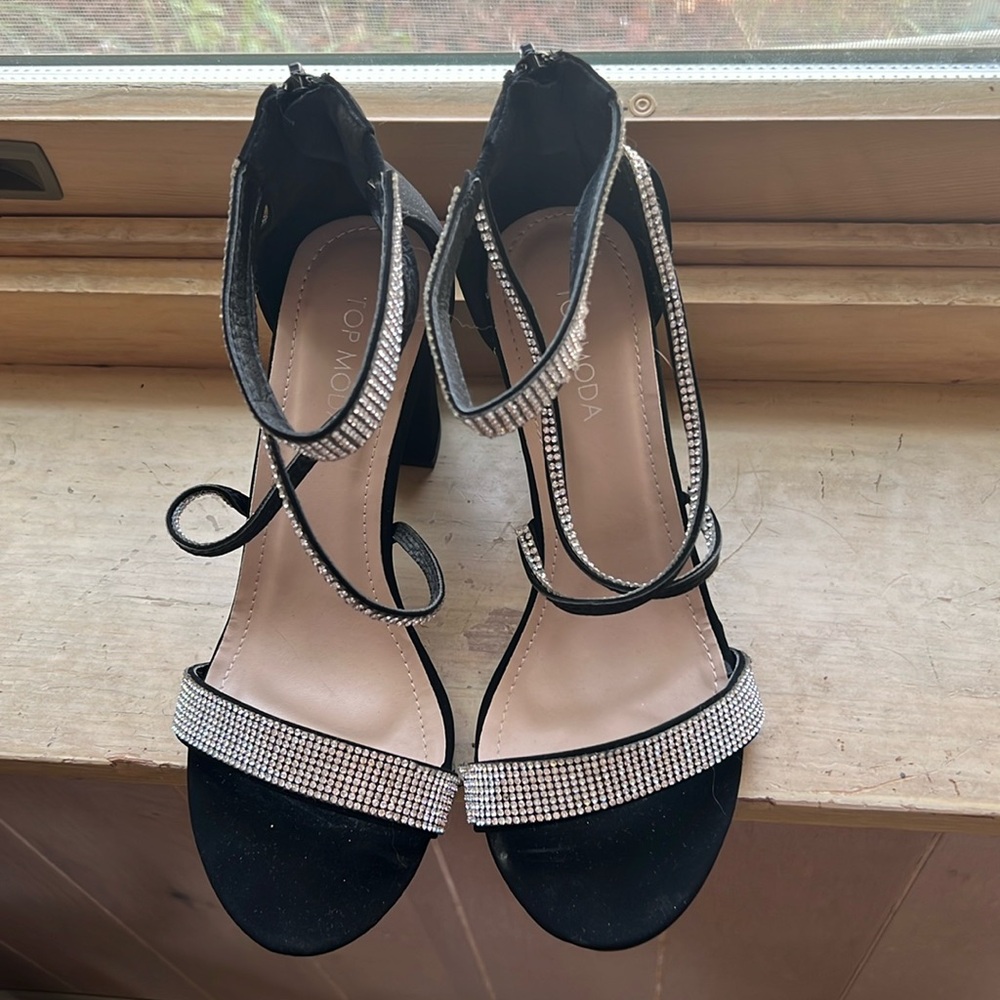 Black heels with silver diamond straps, chunky heel . Material of shoe sued
